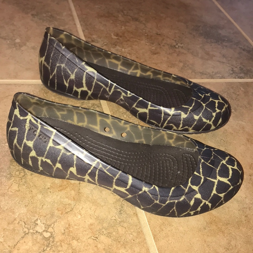 Giraffe print Flats